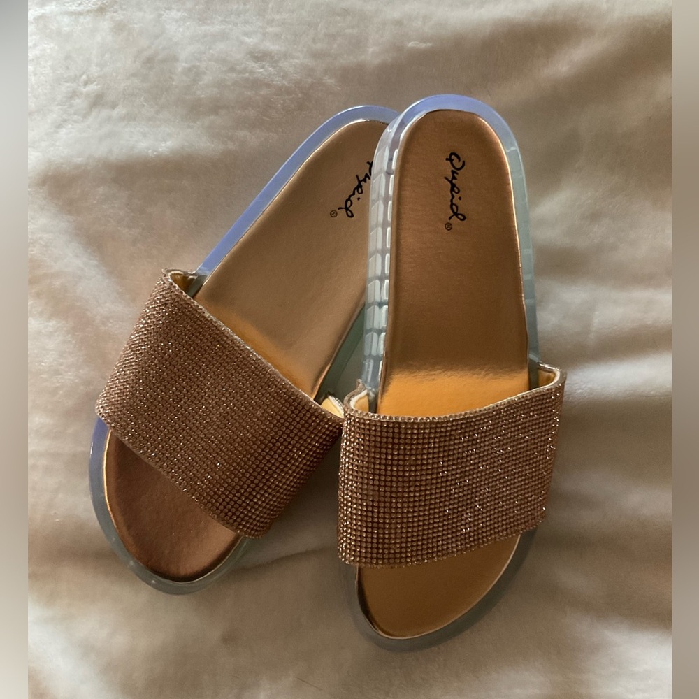Rose gold sparkly slides NWOT size 10